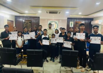 राज्य स्तरीय बॉल बैडमिंटन प्रतियोगिता में सबजूनियर बालक एवं बालिका टीम ने जीता कास्य पदक