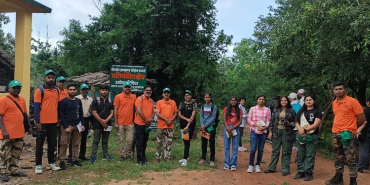 तितली सम्मेलन 2024 का द्वितीय दिवस प्रतिभागियों ने किया सर्वेक्षण