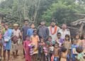 दशहरा के पूर्व वनांचल गांवों में सेवा कार्य