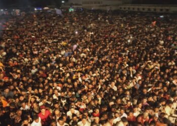 माता रानी के जगराता में उमड़ा भक्तो का जनसैलाब, पीजी कॉलेज मैदान हुआ आयोजन।