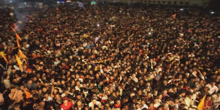 माता रानी के जगराता में उमड़ा भक्तो का जनसैलाब, पीजी कॉलेज मैदान हुआ आयोजन।