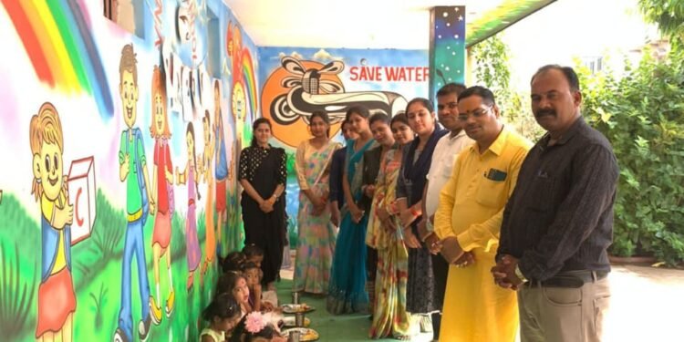 विनायक पब्लिक स्कूल में नौ कन्या भोज एवं गरबा महोत्सव की धूम 1 विनायक पब्लिक स्कूल में नौ कन्या भोज एवं गरबा महोत्सव की धूम