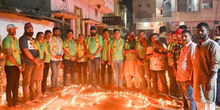 हजारों दीपो से जगमगाया मां पाताल भैरवी का दरबार 1 हजारों दीपो से जगमगाया मां पाताल भैरवी का दरबार