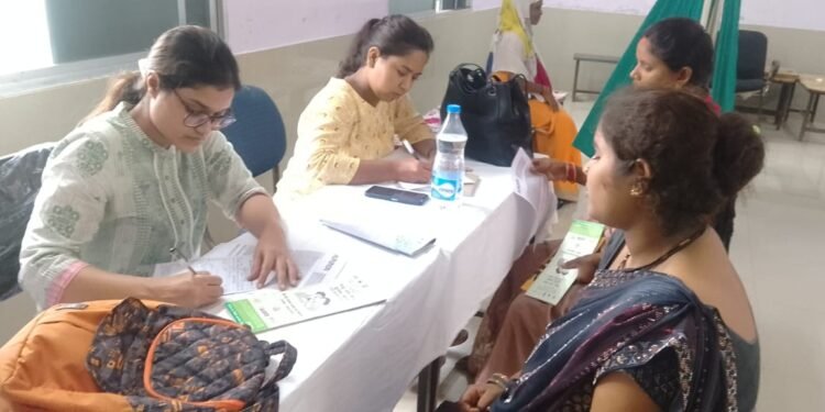 सुदूर वनांचल रेंगाखार जंगल में पहली बार 137 मरीज निशुल्क सोनोग्राफी जांच से हुए लाभान्वित, उपमुख्यमंत्री विजय शर्मा के निर्देशानुसार किया गया निशुल्क स्वास्थ्य शिविर का आयोजन