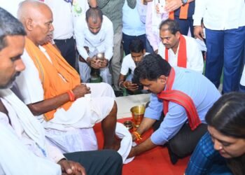 छत्तीसगढ़ के विष्णुदेव की सरकार दे रही प्रदेश के आवासहीन परिवारों को पक्का आवास का अधिकार - उपमुख्यमंत्री विजय शर्मा 2 छत्तीसगढ़ के विष्णुदेव की सरकार दे रही प्रदेश के आवासहीन परिवारों को पक्का आवास का अधिकार – उपमुख्यमंत्री विजय शर्मा