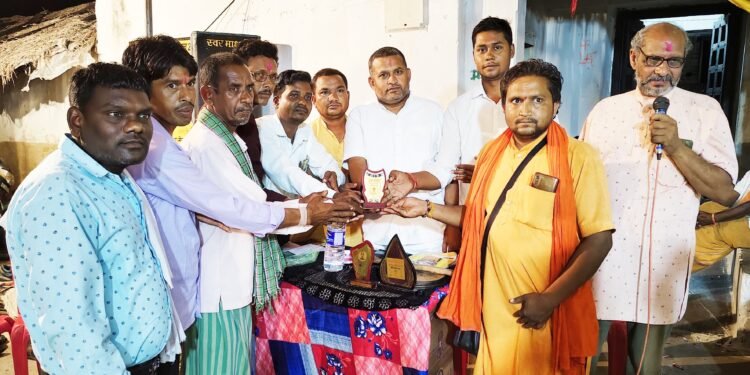 नवरात्रि के पावन अवसर पर ग्राम बिपतरा दुर्गा समिति महावीर चौक के साथियों द्वारा जसगीत प्रतियोगिता 1 नवरात्रि के पावन अवसर पर ग्राम बिपतरा दुर्गा समिति महावीर चौक के साथियों द्वारा जसगीत प्रतियोगिता