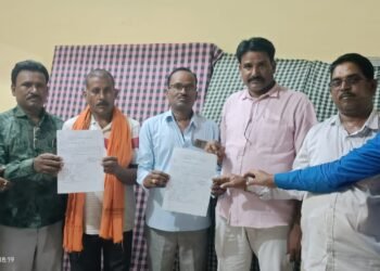 भाजपा जमीनी स्तर के कार्यकताओं के सम्मान में पांडातराई कालेज के बारह जनभागीदारी सदस्यों ने दिया इस्तीफा