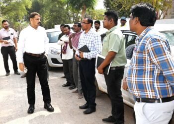 कलेक्टर ने ग्राम दौजरी में जल जीवन मिशन के कार्यों का किया औचक निरीक्षण