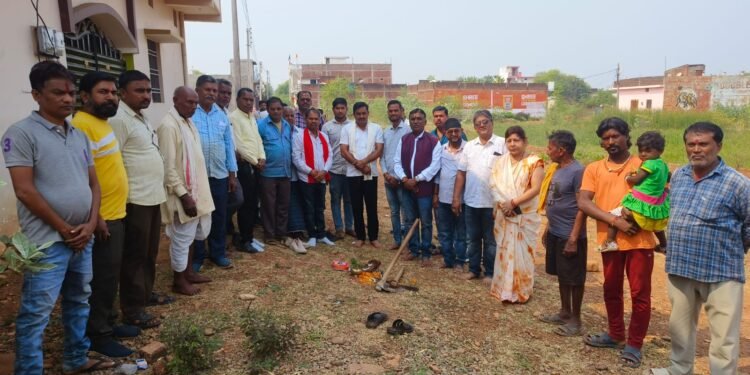 छ.ग.उपमुख्यमंत्री विजय शर्मा के विशेष प्रयास से मिली सीसी रोड निर्माण की स्वीकृति 1 छ.ग.उपमुख्यमंत्री विजय शर्मा के विशेष प्रयास से मिली सीसी रोड निर्माण की स्वीकृति