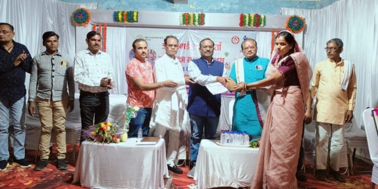 महिला एवं बाल विकास परियोजना बोड़ला द्वारा आंगनबाड़ी कार्यकर्ता एवं सहायिका सम्मान समारोह कार्यक्रम में शामिल हुए नितेश अग्रवाल 1 महिला एवं बाल विकास परियोजना बोड़ला द्वारा आंगनबाड़ी कार्यकर्ता एवं सहायिका सम्मान समारोह कार्यक्रम में शामिल हुए नितेश अग्रवाल