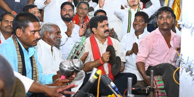 उप मुख्यमंत्री विजय शर्मा ने गुरुघासी दास बाबा की जयंती पर प्रदेशवासियों को दी बधाई 1 उप मुख्यमंत्री विजय शर्मा ने गुरुघासी दास बाबा की जयंती पर प्रदेशवासियों को दी बधाई