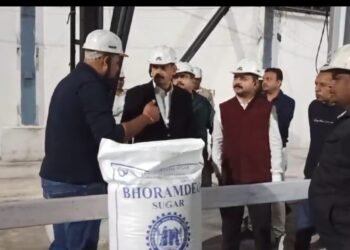कलेक्टर   गोपाल वर्मा ने किया भोरमदेव सहकारी शक्कर कारखाने का निरीक्षण