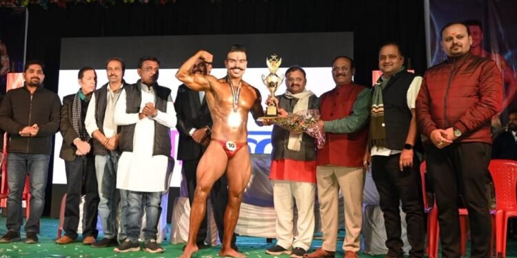 मिस्टर कवर्धा बॉडी बिल्डिंग और फिटनेस मॉडलिंग प्रतियोगिता में भारत हेल्थ क्लब के खिलाड़ियों का उत्कृष्ट प्रदर्शन 1 मिस्टर कवर्धा बॉडी बिल्डिंग और फिटनेस मॉडलिंग प्रतियोगिता में भारत हेल्थ क्लब के खिलाड़ियों का उत्कृष्ट प्रदर्शन