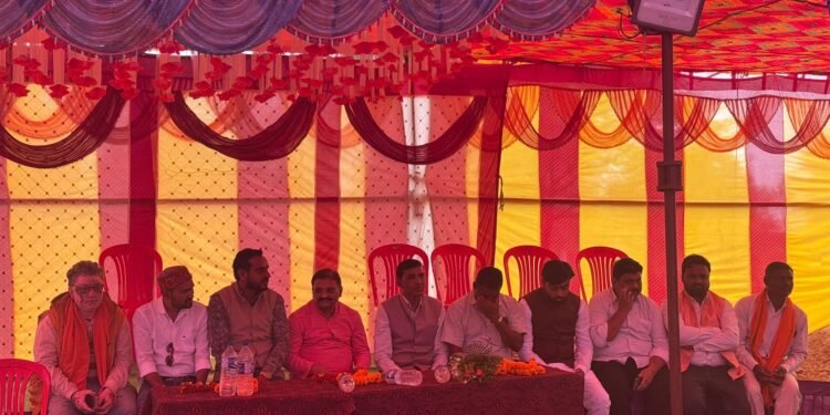 सांसद संतोष पांडेय उड़िया खुर्द व गुलालपुर में आयोजित माँ शाकंभरी जयंती कार्यक्रम में हुए शामिल खाद्य गोदाम भवन व अतिरिक्त कक्ष का किया लोकार्पण 1 सांसद संतोष पांडेय उड़िया खुर्द व गुलालपुर में आयोजित माँ शाकंभरी जयंती कार्यक्रम में हुए शामिल खाद्य गोदाम भवन व अतिरिक्त कक्ष का किया लोकार्पण