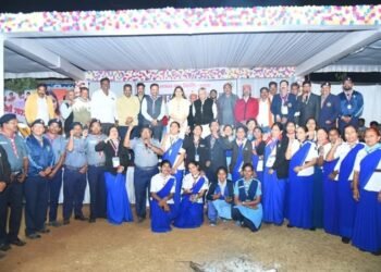 स्काउट्स गाइड्स ने किया अनुशासन और रचनात्मकता का प्रदर्शन छत्तीसगढ़ की सांस्कृतिक विरासत को किया साकार विशाल जिला रैली हुई संपन्न 5 स्काउट्स गाइड्स ने किया अनुशासन और रचनात्मकता का प्रदर्शन छत्तीसगढ़ की सांस्कृतिक विरासत को किया साकार विशाल जिला रैली हुई संपन्न