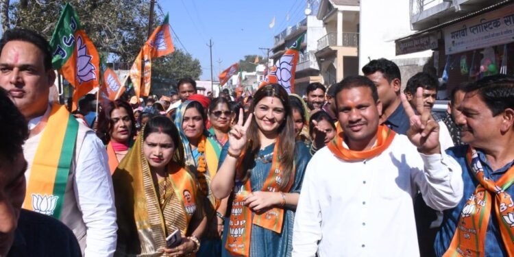 भाजपा की नीतियों और सुशासन में निरंतर हो रहा प्रदेश का विकास नगरीय निकाय एवं पंचायत चुनाव में जनता भाजपा को प्रचंड जीत दिलाने कृतसंकल्पित है भावना बोहरा 1 भाजपा की नीतियों और सुशासन में निरंतर हो रहा प्रदेश का विकास नगरीय निकाय एवं पंचायत चुनाव में जनता भाजपा को प्रचंड जीत दिलाने कृतसंकल्पित है भावना बोहरा