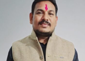 जिला पंचायत क्षेत्र क्रमांक 11 से खिलेश्वर साहू कर रहे है जिला पंचायत सदस्य की दावेदारी