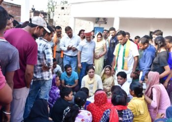 विधायक भावना बोहरा ने नगर पालिका पंडरिया के विभिन्न वार्डों में किया जनसंपर्क।