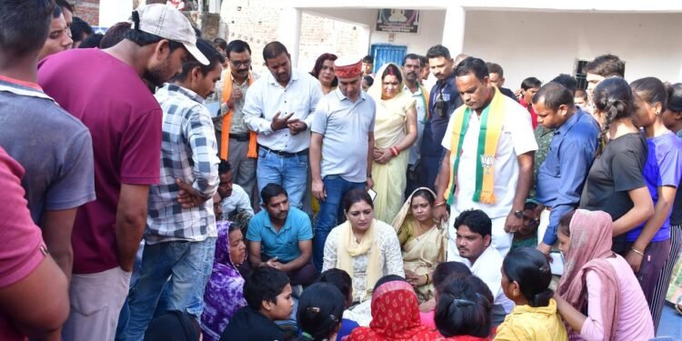 विधायक भावना बोहरा ने नगर पालिका पंडरिया के विभिन्न वार्डों में किया जनसंपर्क। 1 विधायक भावना बोहरा ने नगर पालिका पंडरिया के विभिन्न वार्डों में किया जनसंपर्क।