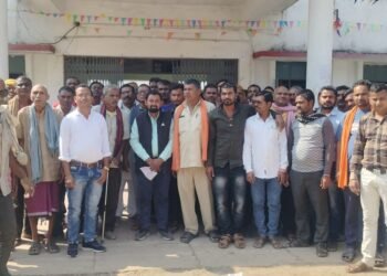जनपद पंचायत क्षेत्र क्रमांक 15 में आज ओबीसी मोर्चा के महामंत्री दिनेश विश्वकर्मा ने किया नामांकन जमा लोगों का मिल रहा जबर्दस्त समर्थन।