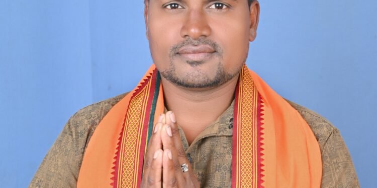 ग्राम चिखली में विकास की मुख्य भूमिका निभाने हेतु सरपंच दावेदार हेतु दरबार साहू मैदान में। 1 ग्राम चिखली में विकास की मुख्य भूमिका निभाने हेतु सरपंच दावेदार हेतु दरबार साहू मैदान में।