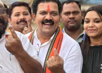 उपमुख्यमंत्री  विजय शर्मा ने नगरीय निकाय चुनाव में किया मतदान।