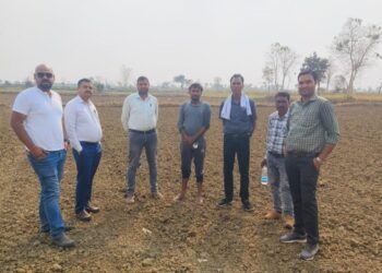 पंडरिया शक्कर कारखाना प्रशासन द्वारा किसानों का उपज बढ़ाने कोई कार्ययोजना नहीं तो वही भोरमदेव कारखाना द्वारा किसानों का उत्पादन बढ़ाने  किसानों के खेत जाकर किसानों से संपर्क व रेटुन मेनेजमेंट किया जा रहा है।