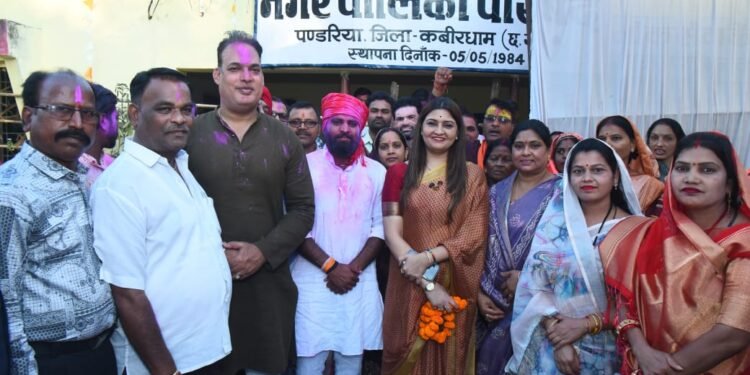 नगर पंचायत पांडातराई एवं नगर पालिका पंडरिया में भाजपा के उपाध्यक्ष निर्वाचित, विधायक भावना बोहरा ने दी बधाई।