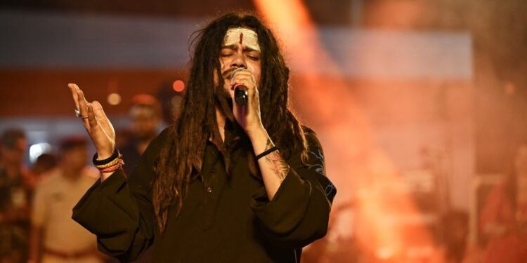 अंतर्राष्ट्रीय भजन गायक  हंसराज रघुवंशी की भक्ति संगीत से भक्तिमय हुआ वातावरण।