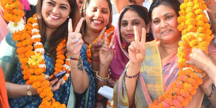 भावना बोहरा के नेतृत्व में भाजपामय हुआ पंडरिया, जनपद चुनाव में भाजपा अधिकृत प्रत्याशी चुने गए अध्यक्ष एवं उपाध्यक्ष। 1 भावना बोहरा के नेतृत्व में भाजपामय हुआ पंडरिया, जनपद चुनाव में भाजपा अधिकृत प्रत्याशी चुने गए अध्यक्ष एवं उपाध्यक्ष।