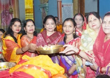 नवरात्रि की इस बेला में धर्म नगरी कबीरधाम में मातृ शक्तियों के द्वारा  भव्य चुनरी यात्रा निकाला।