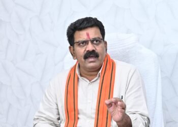 वार्ता के लिए सरकार तैयार, लेकिन नक्सल हिंसा पर कोई समझौता नहीं – उपमुख्यमंत्री  विजय शर्मा।