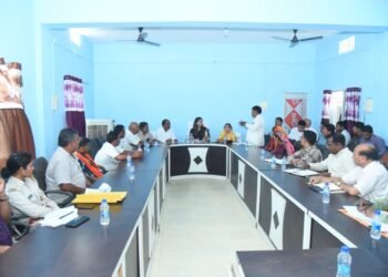 विधायक भावना बोहरा ने नगर पंचायत पांडातराई में विकास कार्यों की समीक्षा की, जल आवर्धन घोटाला एवं गुणवत्ताहीन निर्माण कार्यों की जांच और पट्टा वितरण हेतु लाभार्थियों को चिन्हांकित करने दिए निर्देश।