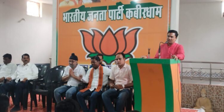 वीर सैनिकों के प्रति सम्मान भाव के साथ जिले में तिरंगा यात्रा निकालेगी भाजपा - राजेंद्र चंद्रवंशी। 1 वीर सैनिकों के प्रति सम्मान भाव के साथ जिले में तिरंगा यात्रा निकालेगी भाजपा – राजेंद्र चंद्रवंशी।