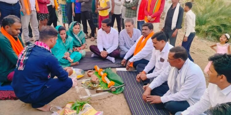 विकास के नए अध्याय की शुरुआत: जिला पंचायत उपाध्यक्ष कैलाश चंद्रवंशी ने किया विभिन्न विकास कार्यों का भूमिपूजन।