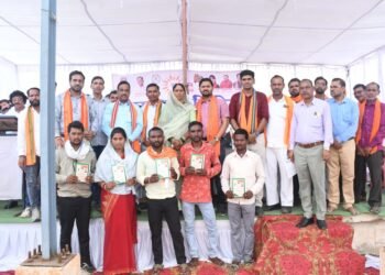 राज्य सरकार की योजनाएं अंतिम व्यक्ति तक पहुंचें – जिला पंचायत अध्यक्ष ईश्वरी साहू”।