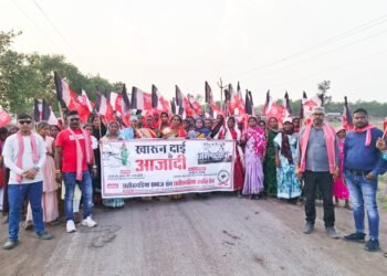 खारुन दाई के आजादी पदयात्रा सतत जारी।
