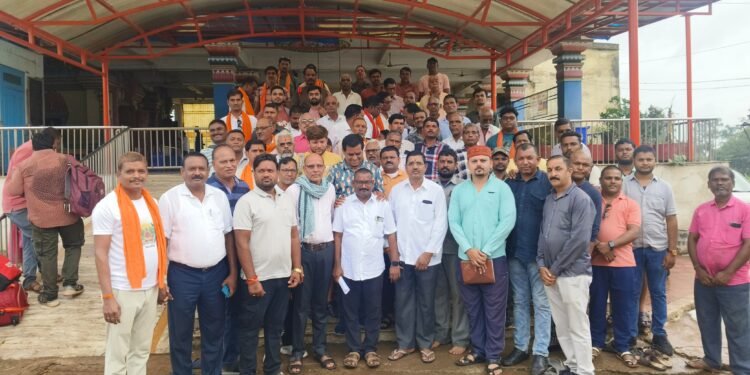 मुंबई मे चातुर्मास्य गोप्रतिष्ठा यज्ञ व्रत मे शामिल होने जा रहे कवर्धा से सैकड़ो श्रद्धालुगण