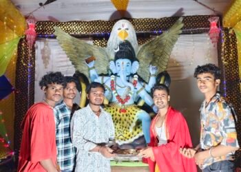 राजानवागांव बाजार चौक में शिवरूप में विराजे बप्पा