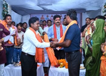 ग्राम प्रभाटोला के सरपंच सहित सैकड़ों लोग भाजपा में शामिल — उपमुख्यमंत्री विजय शर्मा की उपस्थिति में ग्रामीणों ने किया भाजपा प्रवेश