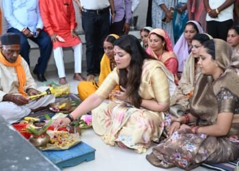 मोहतराखुर्द में महतारी सदन के वर्चुअल उद्घाटन में शामिल हुईं विधायक भावना बोहरा, बाजार चारभाठा एवं ढोरली में किया 46 लाख से अधिक के विकास कार्यों का किया भूमिपूजन