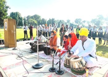 गुरुकुल में हुआ गुरु नानक जयंती के अवसर पर विशेष सभा का आयोजन