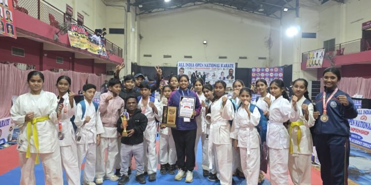ऑल इंडिया ओपन कराटे नेशनल चैंपियनशिप में श्री रामकृष्ण पब्लिक स्कूल के छात्रों ने लहराया परचम, जीते 10 पदक